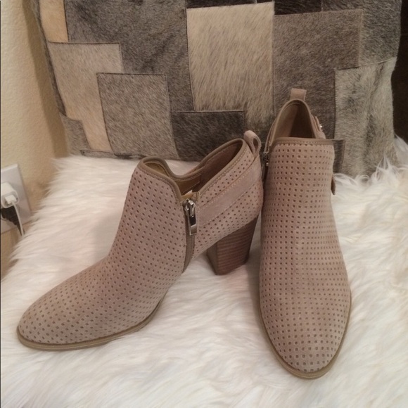 NWOT Franco Sarto Dakota Ankle Booties 8.5 - Picture 5 of 8